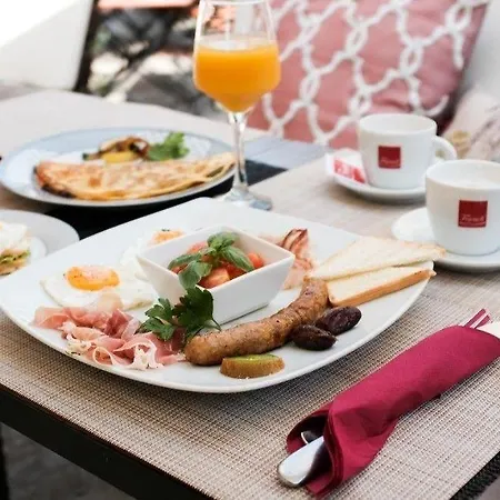 Mediterra Bed & Breakfast 4*