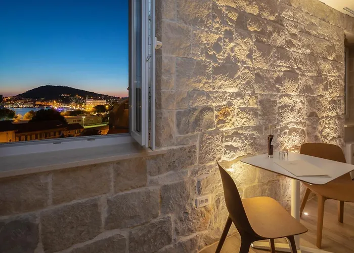 Mediterra Couette-café 4*