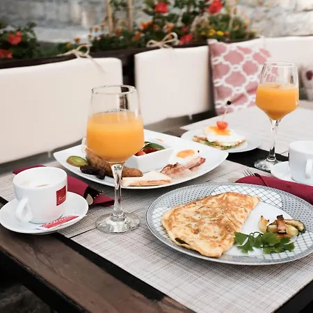 Mediterra 4*