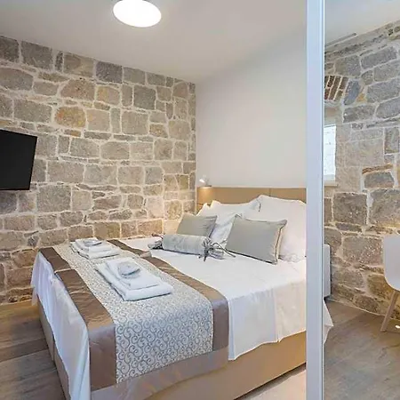 Mediterra Oda ve Kahvaltı 4*